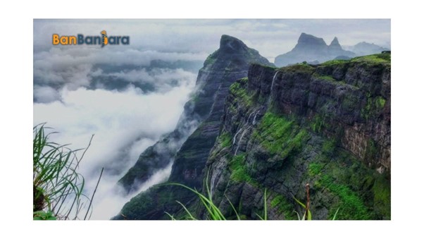 Best Season For Harishchandragad Trek | The Mixed Flavors